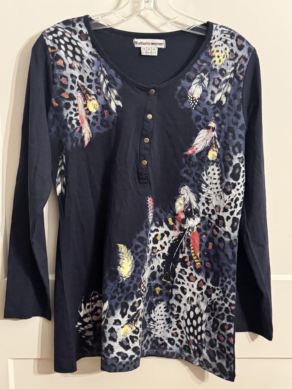 Atlas For Women Shirt 8-10 Blue Feather Leopard Print Henley Artsy lagenlook